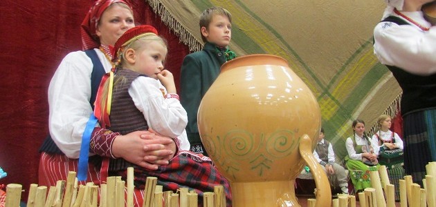 Folklorą skleidžiančių šeimų sambūris Jiezne Folklorą skleidžiančių šeimų sambūris Jiezne