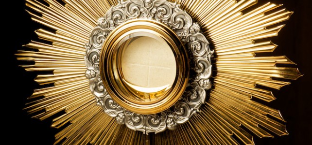 ŠVENČIAUSIOJO SAKRAMENTO ADORACIJA ŠVENČIAUSIOJO SAKRAMENTO ADORACIJA